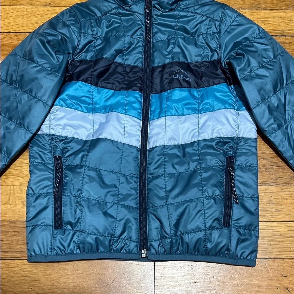 LL Bean PrimaLoft Packaway Jacket in Sail Blue Stripe, Kid’s size Medium
